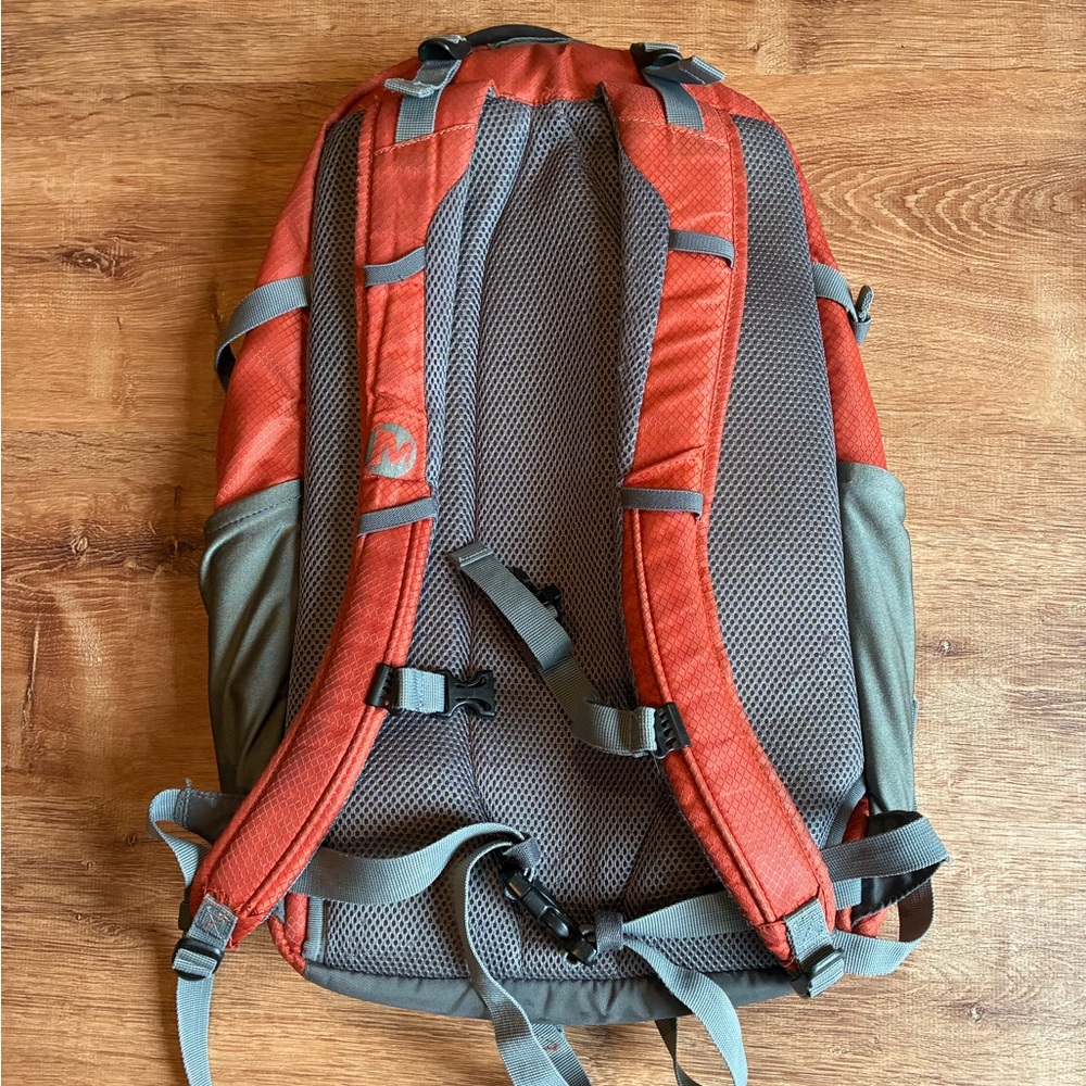 Merrell Backpack - Picture 2 of 4
